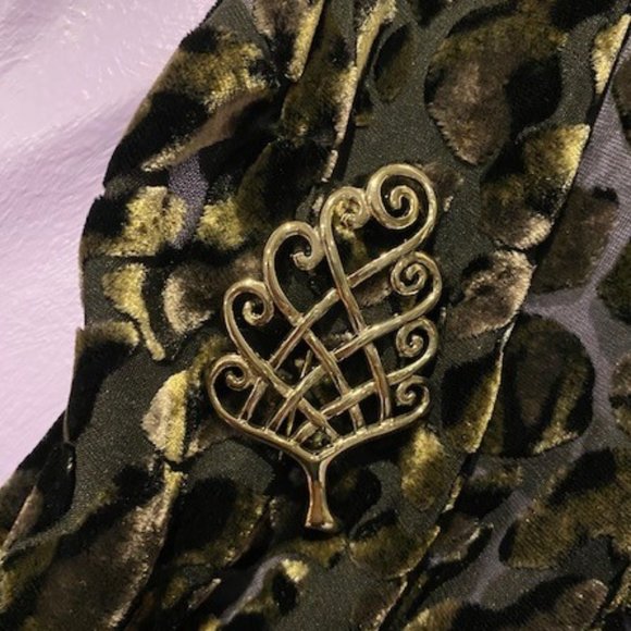 HOLIDAY🎄🎄 VTG DANECRAFT Tree Silver BROOCH - Picture 2 of 6